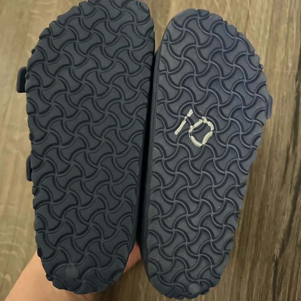 OSHKOSH B'GOSH Rivar Sandals Toddler size 8 M
